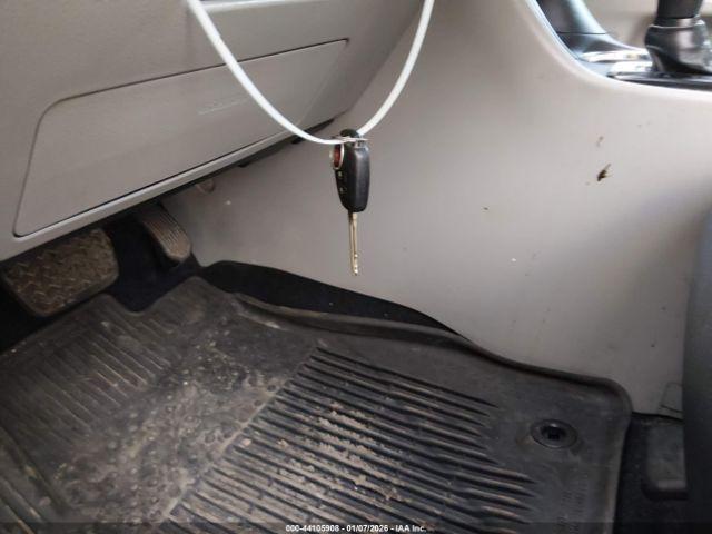 Toyota Highlander Le Image 9