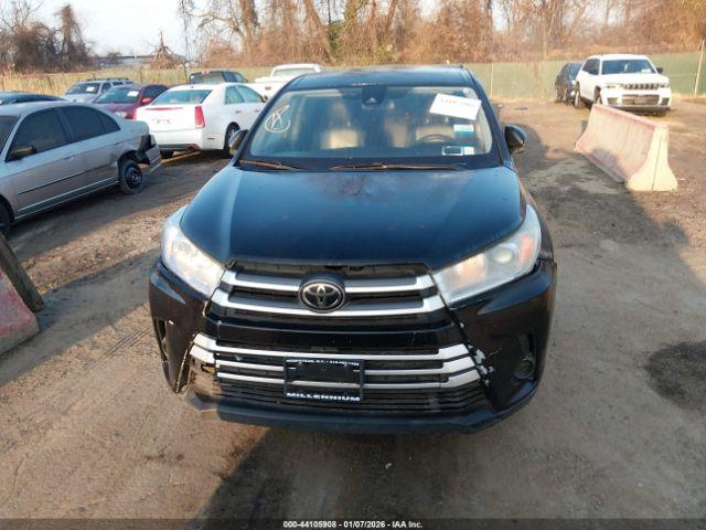 Toyota Highlander Le Image 12