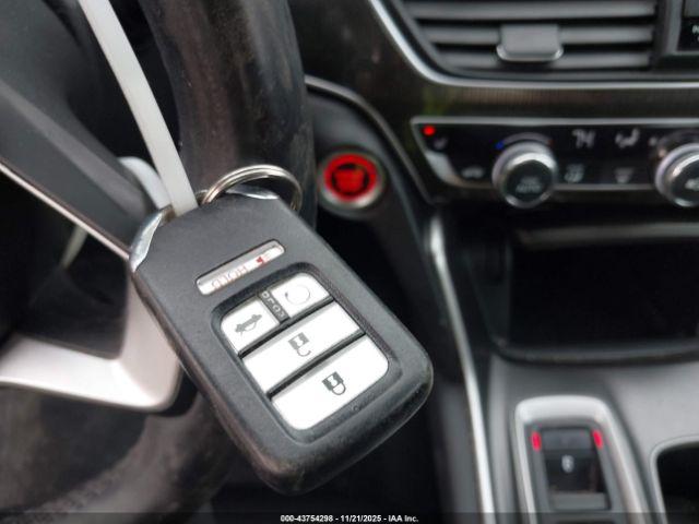 Honda Accord Sport 2.0t Image 8