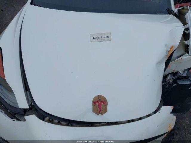 Tesla Model 3 Long Range Dual Motor All-wheel Drive Image 6