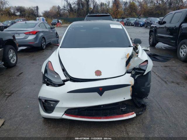 Tesla Model 3 Long Range Dual Motor All-wheel Drive Image 17