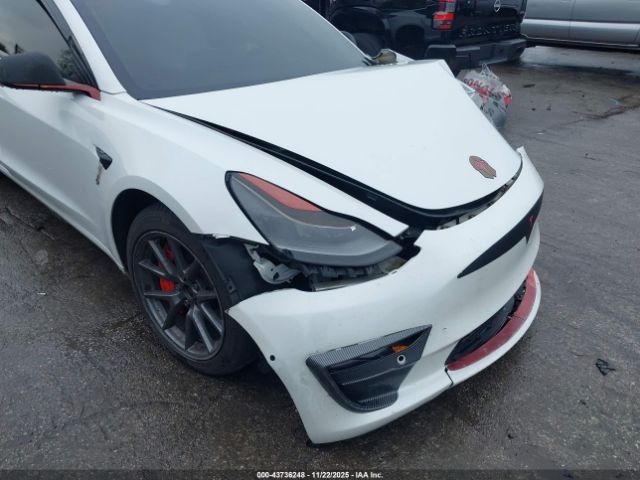 Tesla Model 3 Long Range Dual Motor All-wheel Drive Image 15