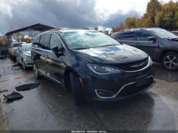  Salvage Chrysler Pacifica