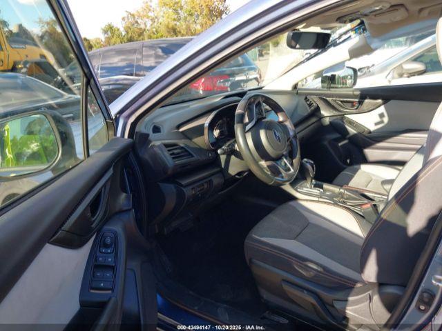 Subaru Crosstrek 2.0i Premium Image 10