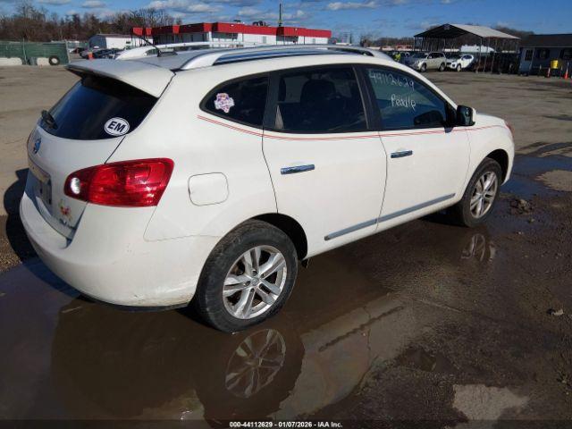 Nissan Rogue Sv Image 2