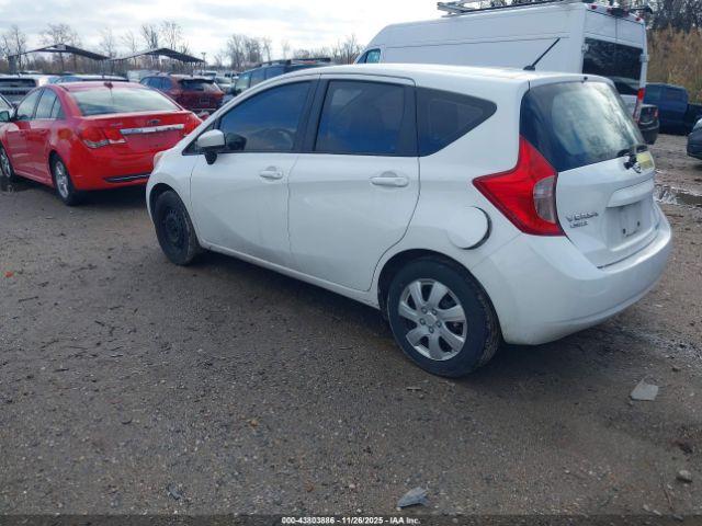 Nissan Versa Image 2