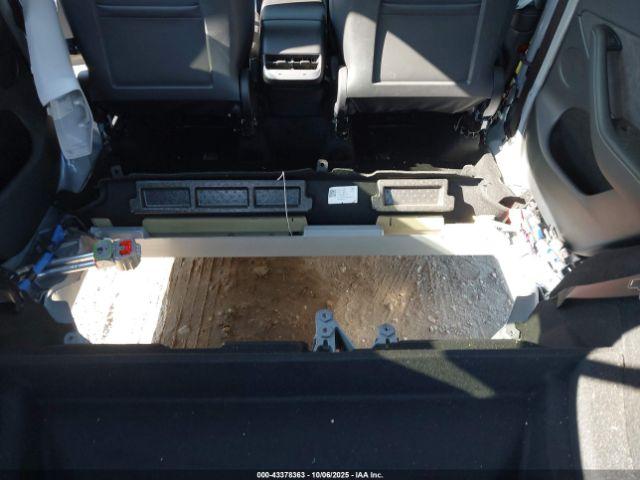 Tesla Model Y Performance Dual Motor All-wheel Drive Image 13