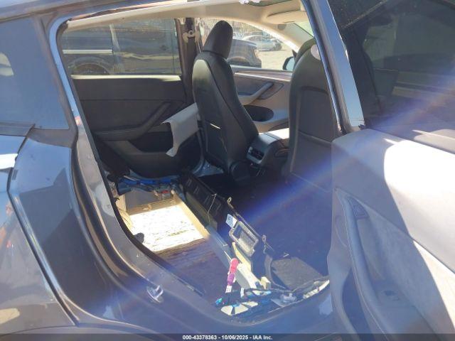 Tesla Model Y Performance Dual Motor All-wheel Drive Image 10