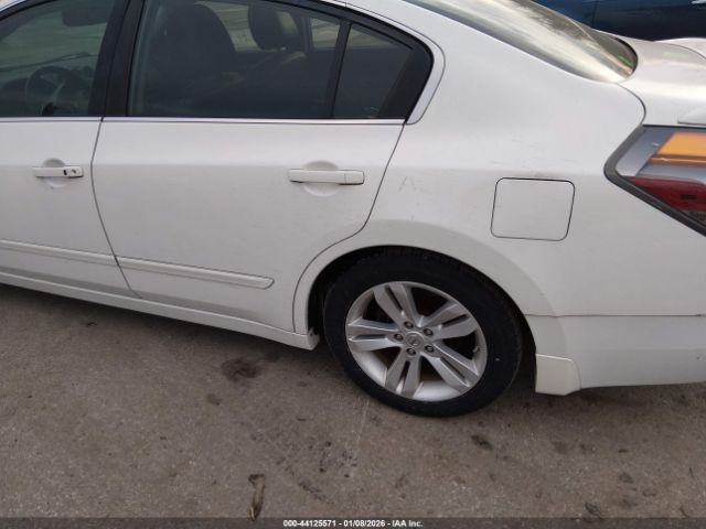 Nissan Altima 3.5 Sr Image 13