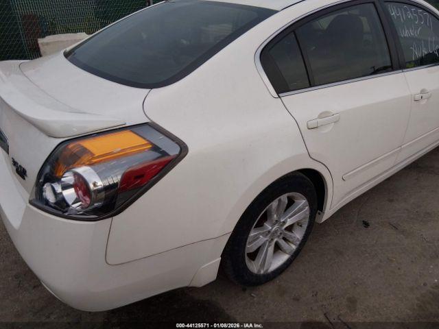 Nissan Altima 3.5 Sr Image 9