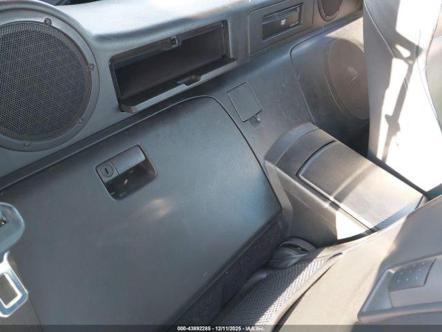 Nissan 350Z Anniversary Edition Image 4