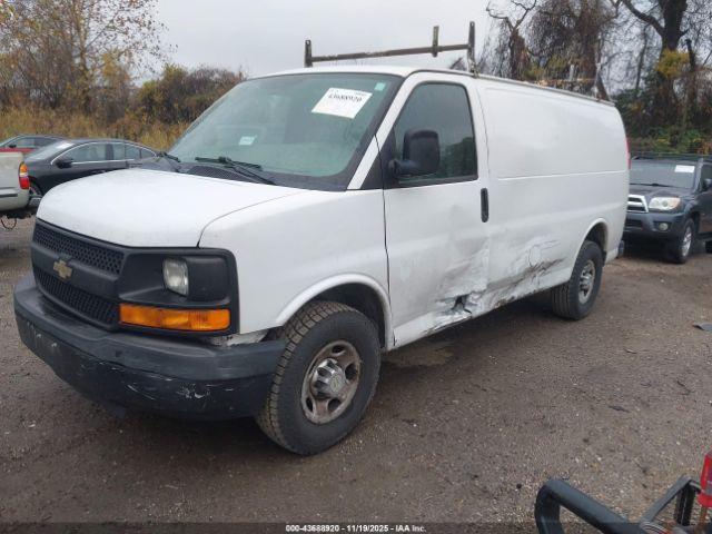 Chevrolet Express Work Van Image 8