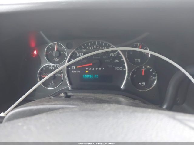 Chevrolet Express Work Van Image 12