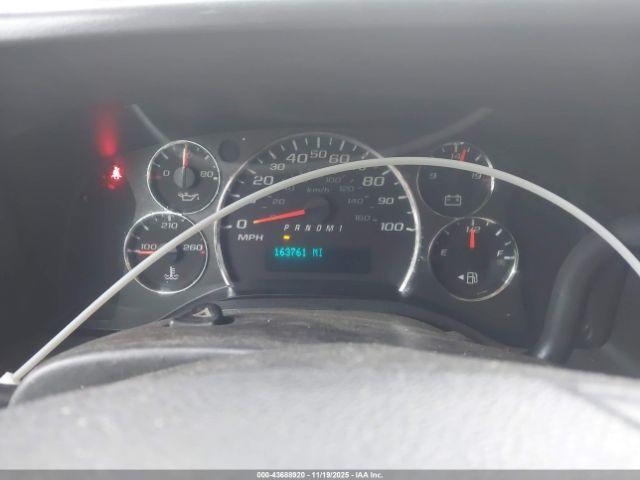 Chevrolet Express Work Van Image 12