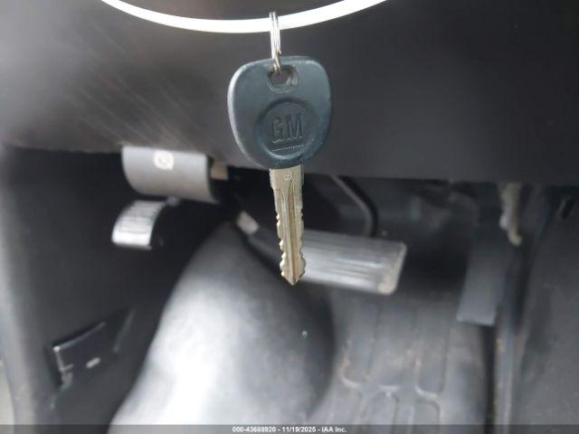 Chevrolet Express Work Van Image 2