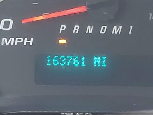 Chevrolet Express Work Van Image 11