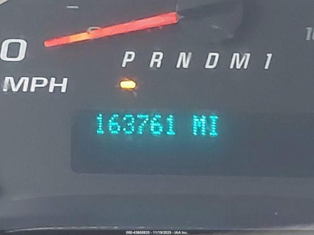 Chevrolet Express Work Van Image 11