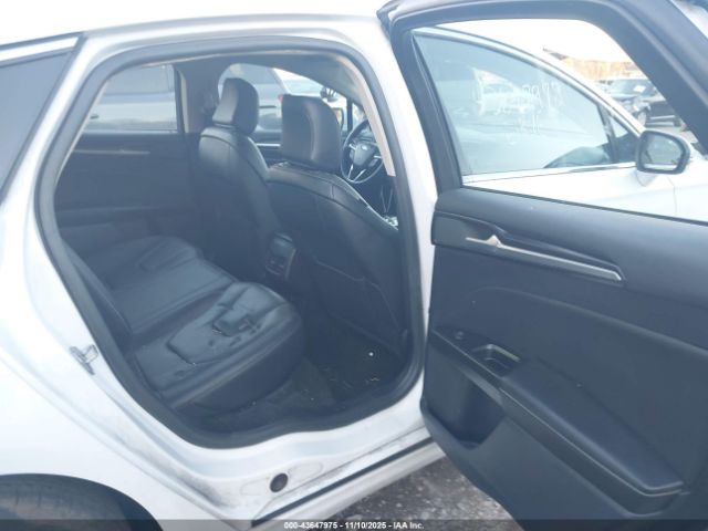 Ford Fusion Titanium Image 14