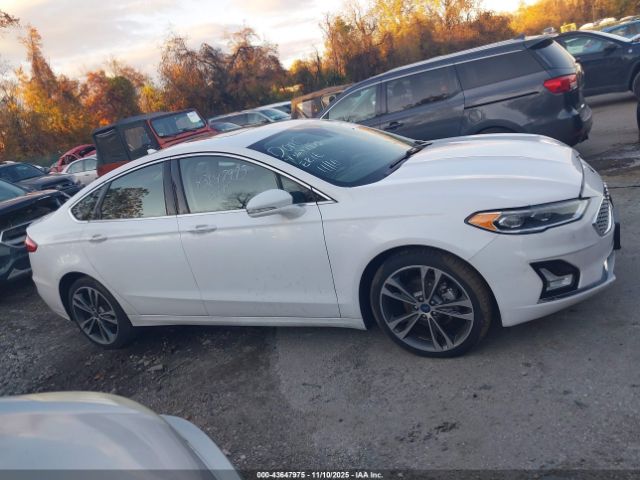 Ford Fusion Titanium Image 4