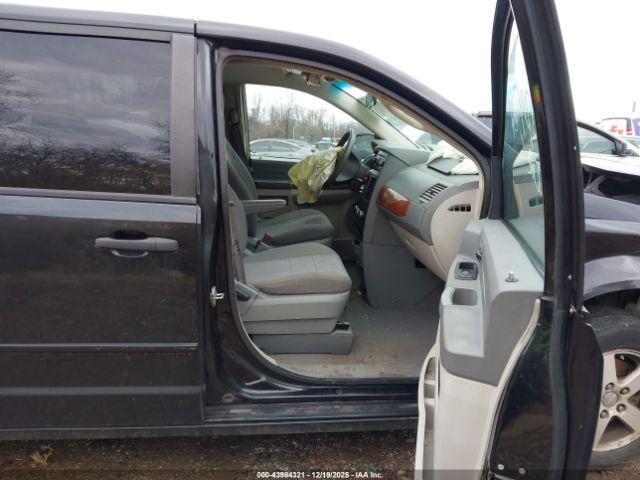 Chrysler Town & Country Lx Image 5