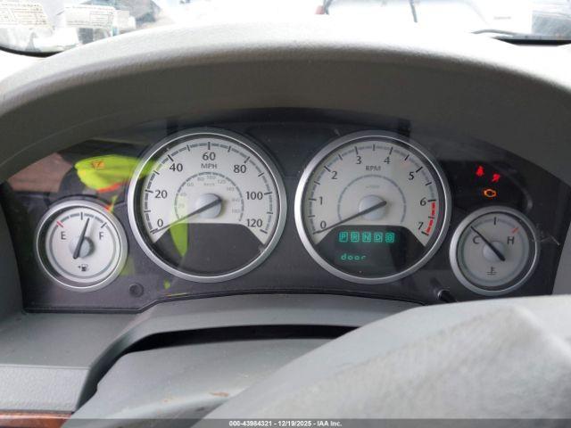 Chrysler Town & Country Lx Image 4