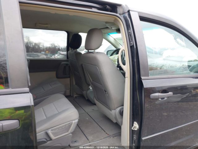 Chrysler Town & Country Lx Image 6