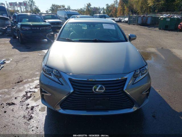 Lexus Es Image 10