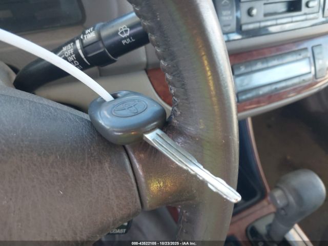 Toyota Camry Xle V6 Image 16