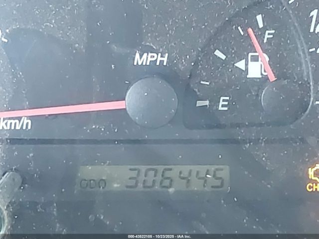 Toyota Camry Xle V6 Image 10