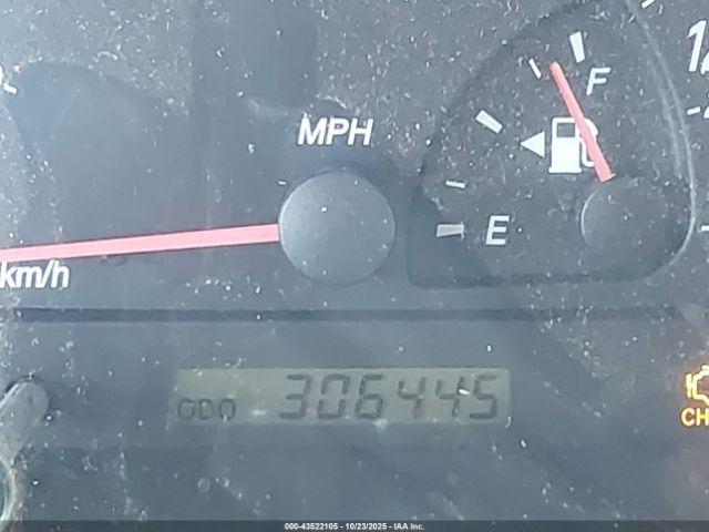 Toyota Camry Xle V6 Image 10