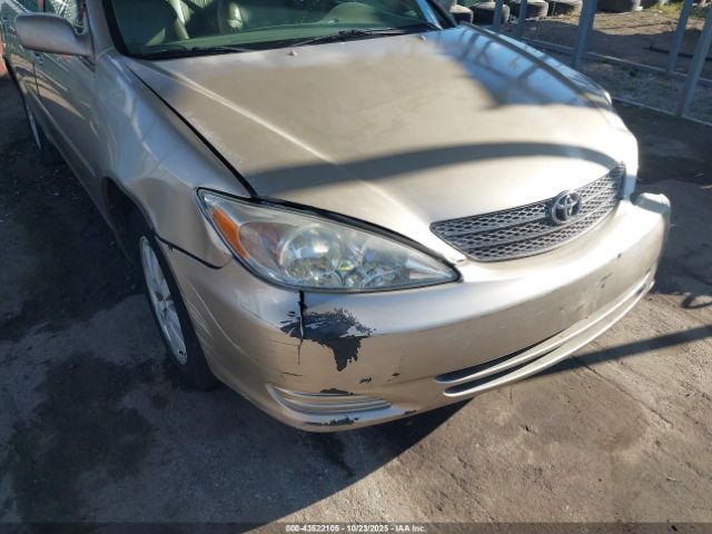 Toyota Camry Xle V6 Image 14