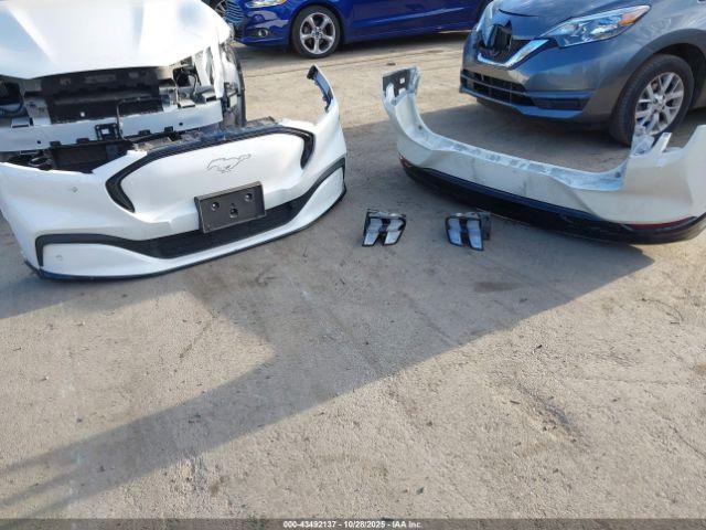 Ford Mustang Premium Image 15