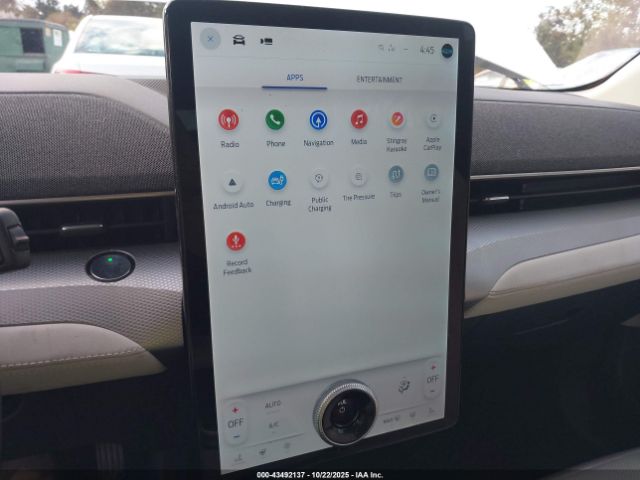 Ford Mustang Premium Image 14