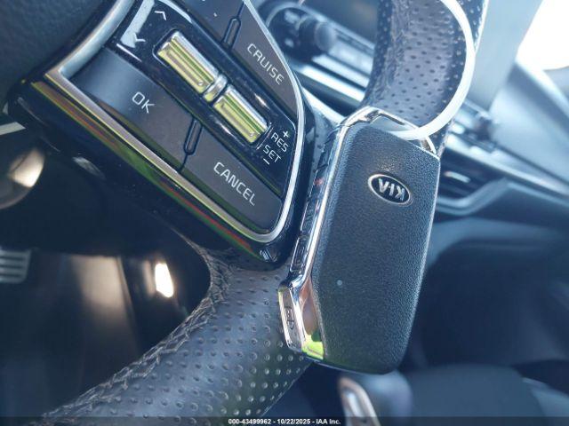 Kia Forte Gt-line Image 8