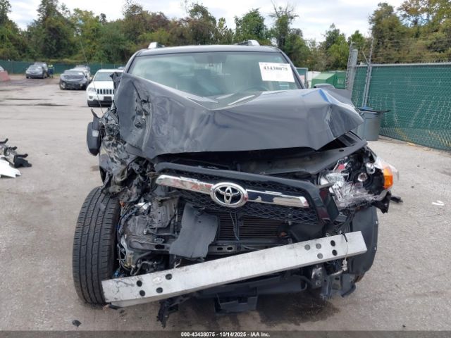 Toyota 4Runner Limited Image 15