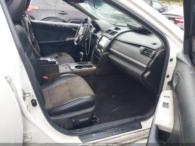 Toyota Camry Se Image 2