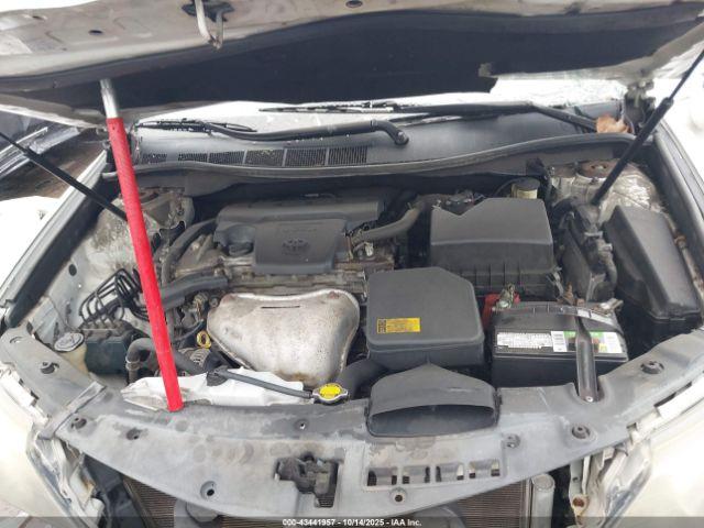 Toyota Camry Se Image 13