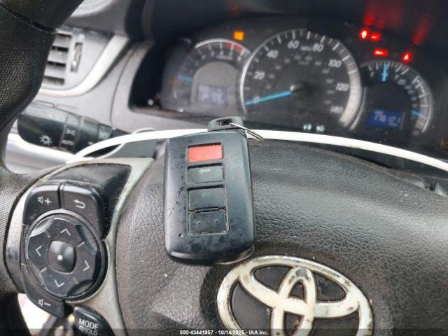 Toyota Camry Se Image 7