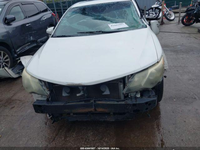 Toyota Camry Se Image 15