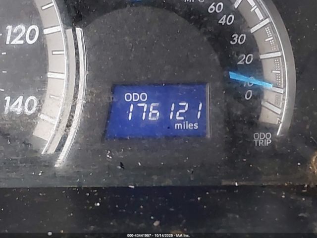 Toyota Camry Se Image 8