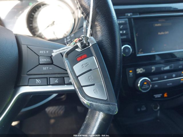 Nissan Rogue Sv Image 2