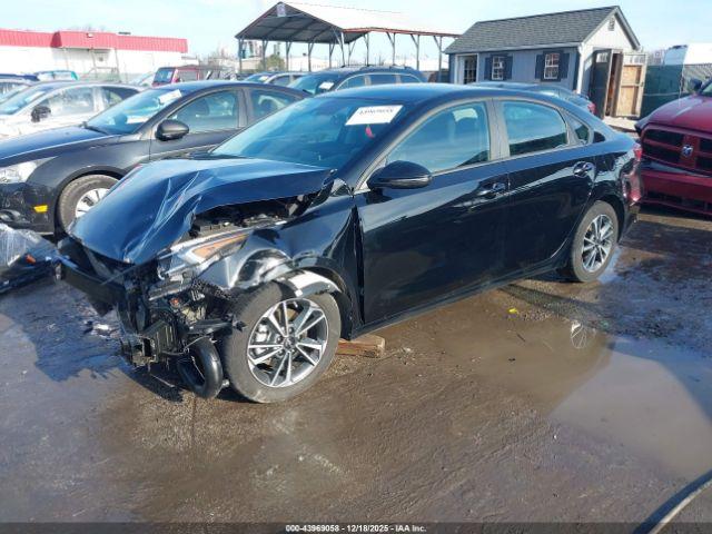 Kia Forte Lxs Image 4