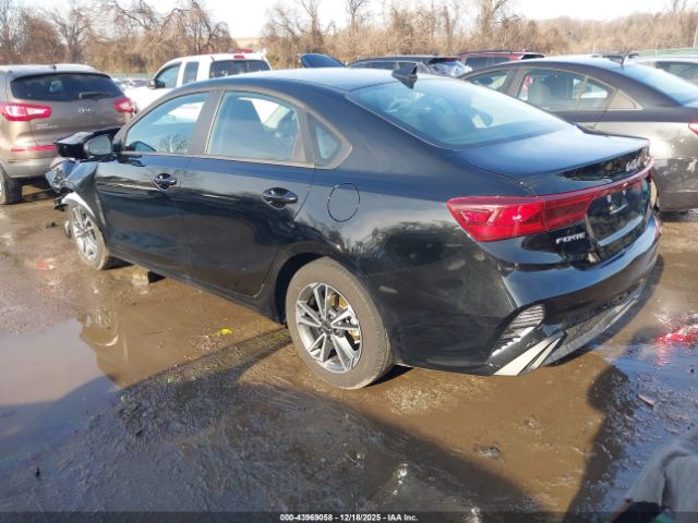 Kia Forte Lxs Image 3