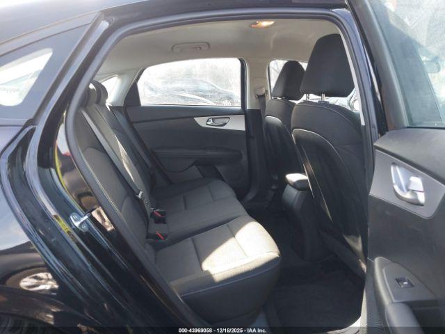 Kia Forte Lxs Image 7