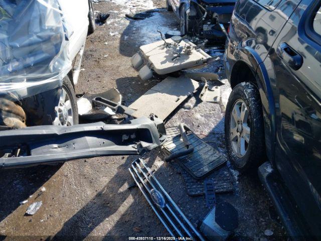 Ford Explorer Xlt Image 16