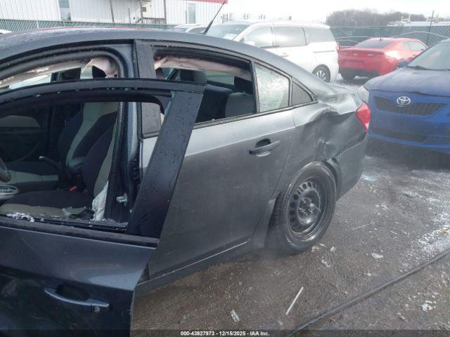 Chevrolet Cruze Ls Auto Image 6