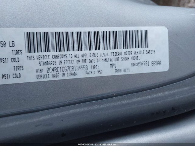 Chrysler Town & Country Touring-l Image 12