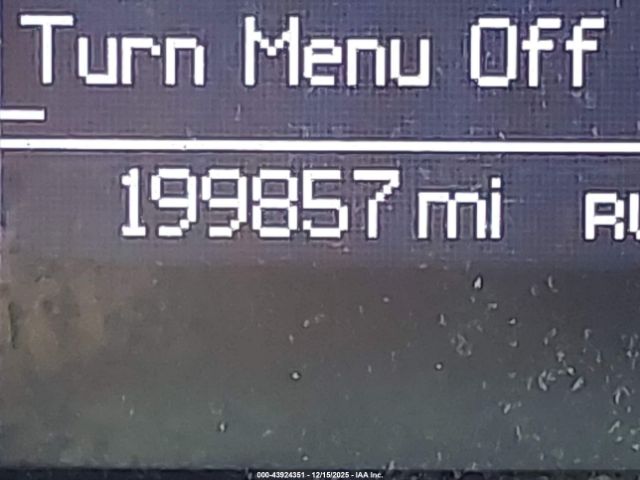 Chrysler Town & Country Touring-l Image 10