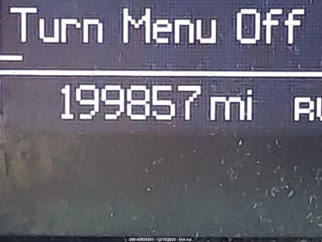 Chrysler Town & Country Touring-l Image 10