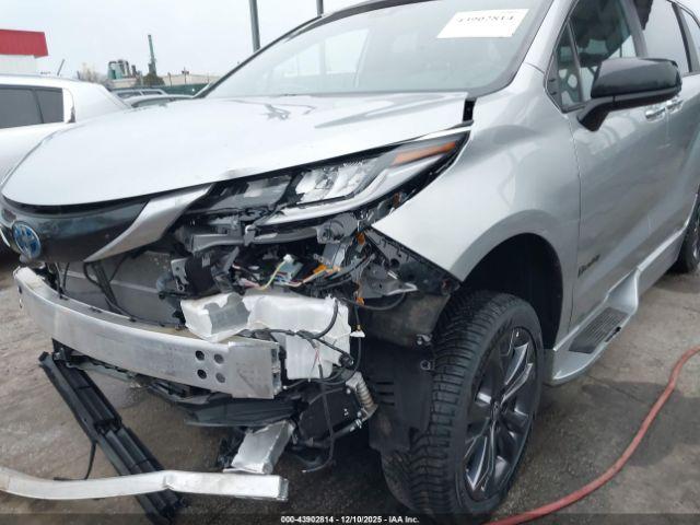 Toyota Sienna Xse Image 17